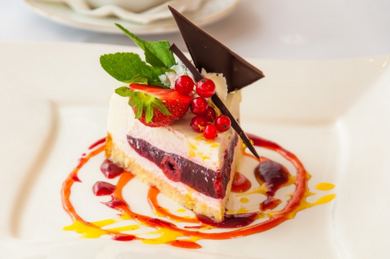 boulangerie-LA GARDE-min_the_cake_dessert_eating_bun_colorful_sweet_dish_taste_cake_with_cream-941034